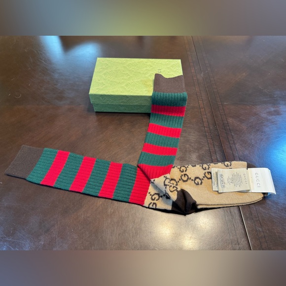New Authentic Gucci GG Supreme Logo Green Red Socks Size M - Picture 3 of 10